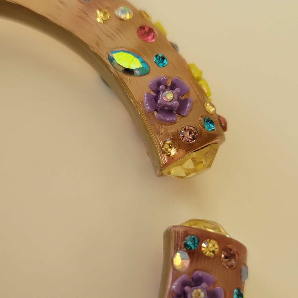 Betsey Johnson Clamper Style Crystal Bracelet - Picture 9 of 10